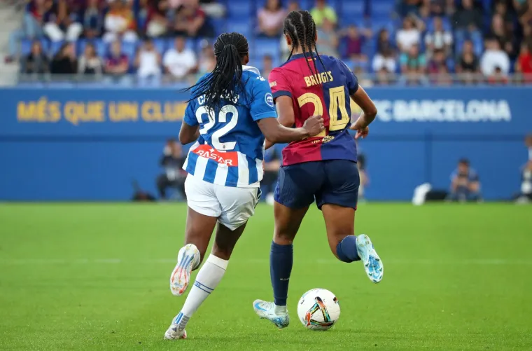 Nogometa&scaron;ica kažnjena jer je neprimjereno dirala protivnicu, stavila je ruku gdje nije smjela?