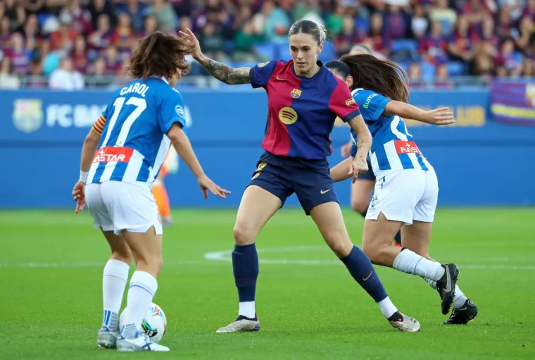 Nogometa&scaron;ica kažnjena jer je neprimjereno dirala protivnicu, stavila je ruku gdje nije smjela?