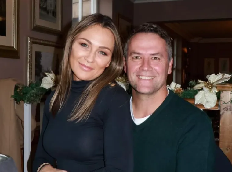 MICHAEL I LOUIS BONSAL: Louise Bonsall i Michael Owen (na slici) zaručili su se na Valentinovo 2004., odnosno Louisein rođendan. Vjenčali su se sljedeće godine. Upoznali su se 1984. u osnovnoj školi. Ljubav iz djetinjstva traje. 