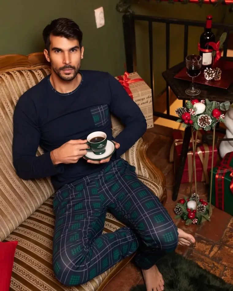 Milo&scaron; Mićović