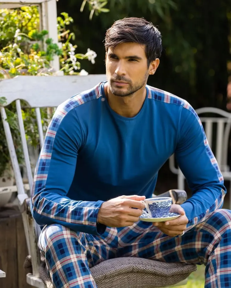 Milo&scaron; Mićović