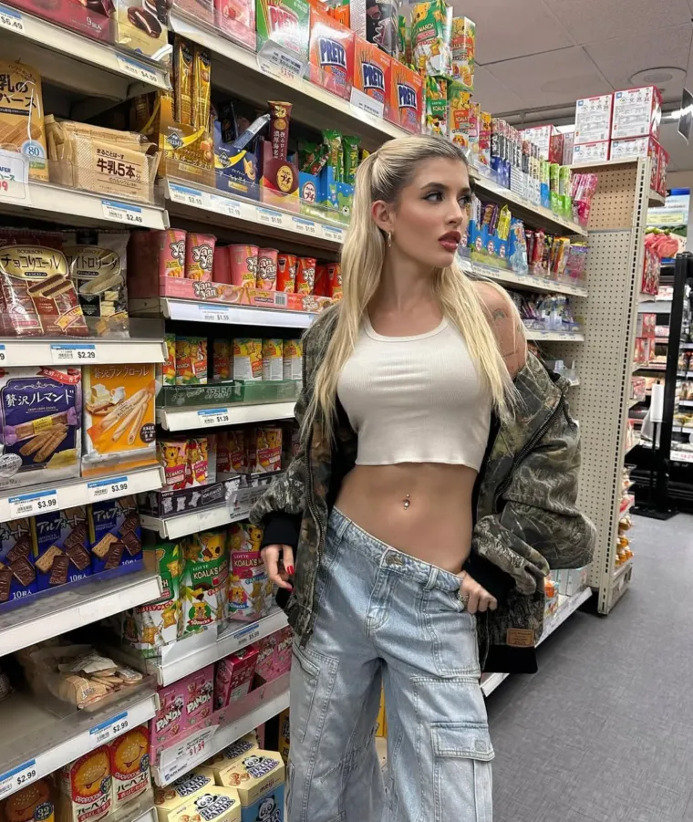 Sami, nasljednica Charlieja Sheena, obožava estetske zahvate i snima za Only Fans