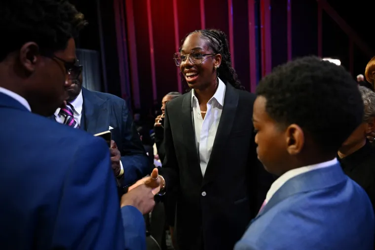 Čudo prirode s ogromnim rasponom ruku: 'Ženski Wembanyama' zakucava od 15., a sada hara s Hrvaticom