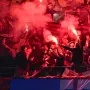 Agresivno je Borussia otvorila utakmicu i odmah je suparnika zbila skroz pred njegov šesnaesterac. Nekoliko puta je lopta opasno plesala na tri-četiri metra od gostujućih vrata, a već u 11. minuti njemački sastav je i poveo.