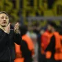 PLJESKAO NA SVAKI DOBAR POTEZ SVOJE MOMČADI: Niko Kovač energično je vodio utakmicu. Takav je uvijek. 