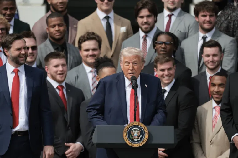 Svi su vrištali od smijeha Trumpovom potpredsjedniku; 'Ovaj tip je sramota'
