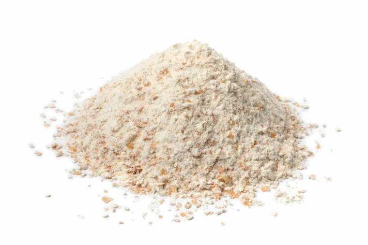 15. Integralno bra&scaron;no: Zbog većeg udjela ulja u cjelovitim žitaricama, integralno bra&scaron;no se brže kvari od bijelog. U hladnjaku traje do osam mjeseci, a u zamrzivaču i do godinu dana. Ako je miris užegao, bra&scaron;no se pokvarilo i nije vi&scaron;e sigurno za kori&scaron;tenje. Zato uvijek pazite da je dobro zatvoreno i na hladnom mjestu.