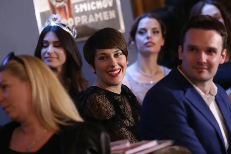 Iako se činilo da su prevladali teško razdoblje, 2019. je otkriveno kako je nakon 12 godina njihova veza ipak došla kraju.