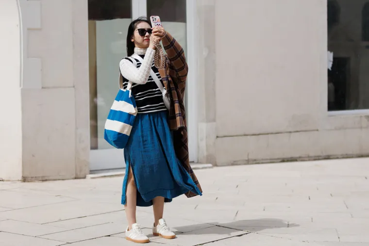 Prolaznica u Zadru mamila poglede: U uskom topu naglasila zavidnu liniju