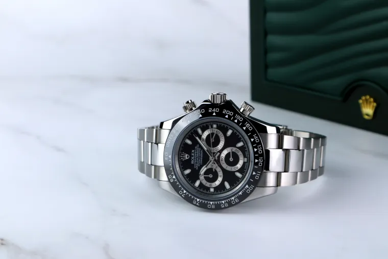 Jedan od najcjenjenijih komada u Modrićevoj kolekciji je Rolex Daytona od nehrđajućeg čelika. Ovaj sat obožavaju ljubitelji satova diljem svijeta i često ga nazivaju "modernim klasikom".