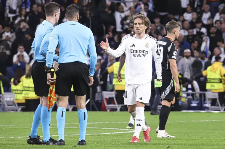 Rice nakon 'uni&scaron;tavanja' Reala krenuo prema Modriću, odmah je shvatio kakav je Luka zapravo