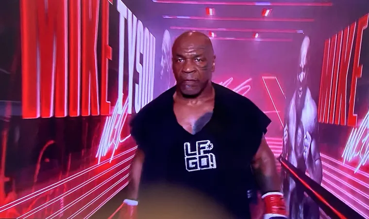 Ovog 'čudovi&scaron;ta' se svi boje, nepobjediv je! Tyson: 'Nikad s njim ne bi u ring'