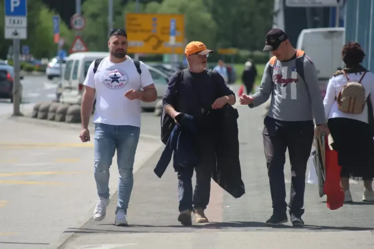 Brojni Karlovčani uživali su u centru grada: Sunce im je izmamilo osmijeh na lice