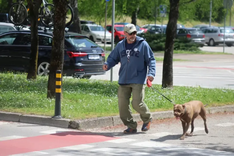 Brojni Karlovčani uživali su u centru grada: Sunce im je izmamilo osmijeh na lice