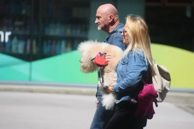 Brojni Karlovčani uživali su u centru grada: Sunce im je izmamilo osmijeh na lice