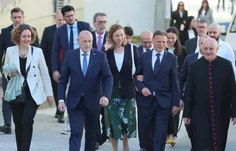 Nadbiskup je upozorio okupljene vjernike da strah, tuga i traume tjeraju ljude na najgore pretpostavke. 
