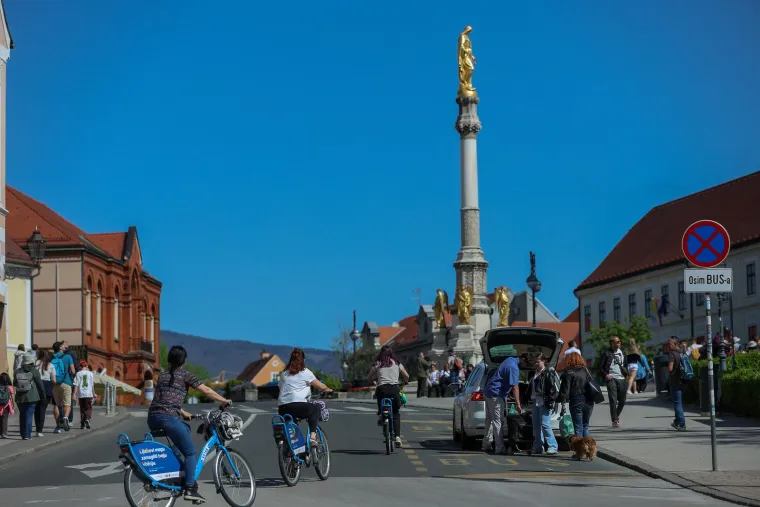 Pogledajte atmosferu u centru Zagreba na Uskrs: Tko je sve prošetao špicom?