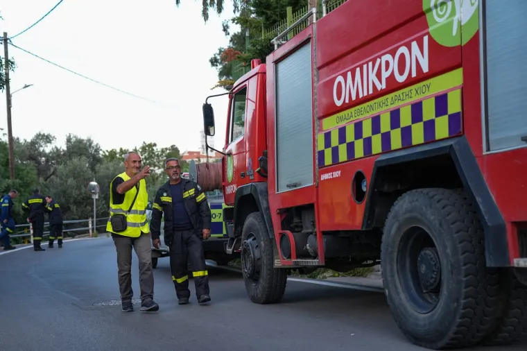 Ozljede od opeklina i zalutalih raketa prilično su česte, a u prošlosti su zabilježeni i smrtni slučajevi, posebice među onima koji izrađuju rakete. 