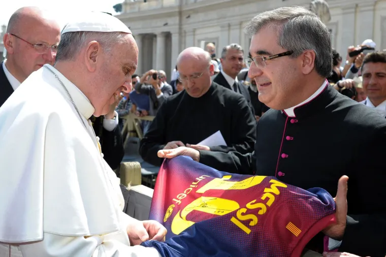 Bazilika sv. Marije Velike, u kojoj je papa Franjo odlučio biti pokopan, impozantna je crkva iz 5. stoljeća u srcu Rima u kojoj se već nalaze grobnice sedmorice papa.