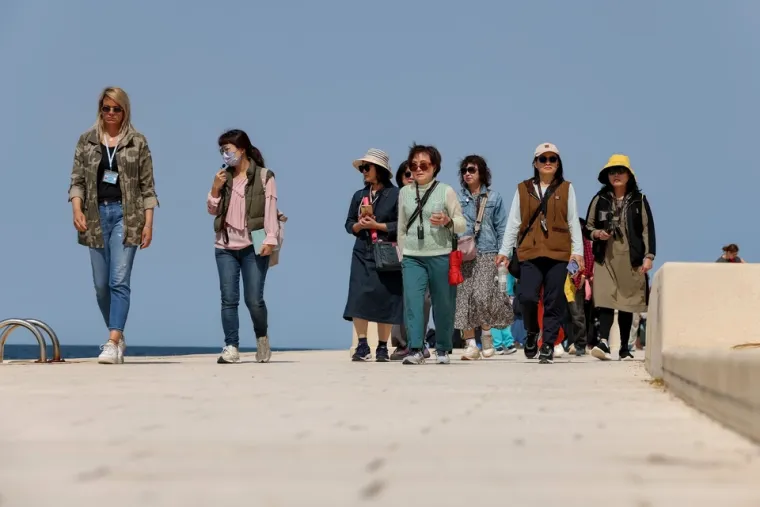 Sunčan dan u gradu: Zadranka u topu ukrala je sve poglede na &scaron;pici