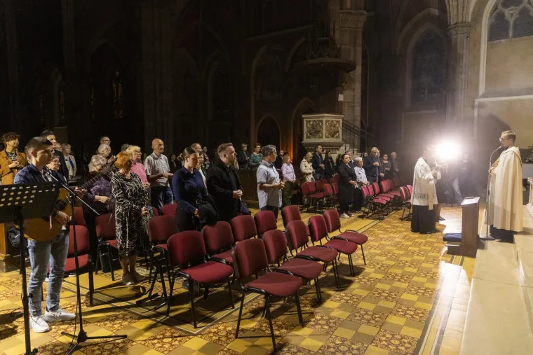 Hrvati se emotivnim porukama opra&scaron;taju od pape: 'Ljubav prema malim ljudima treba biti vodilja'