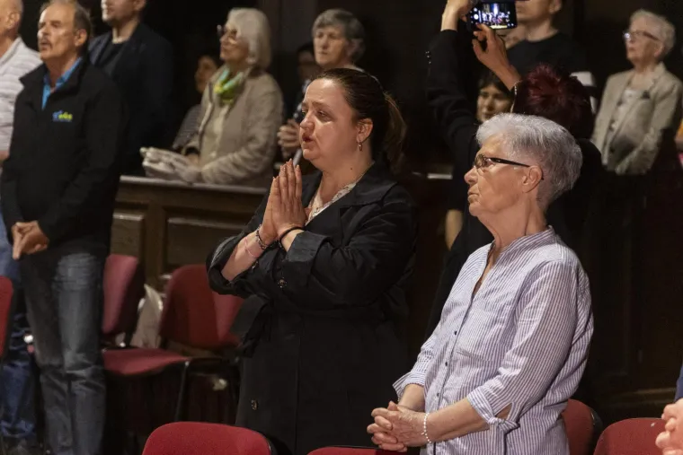 Hrvati se emotivnim porukama opra&scaron;taju od pape: 'Ljubav prema malim ljudima treba biti vodilja'