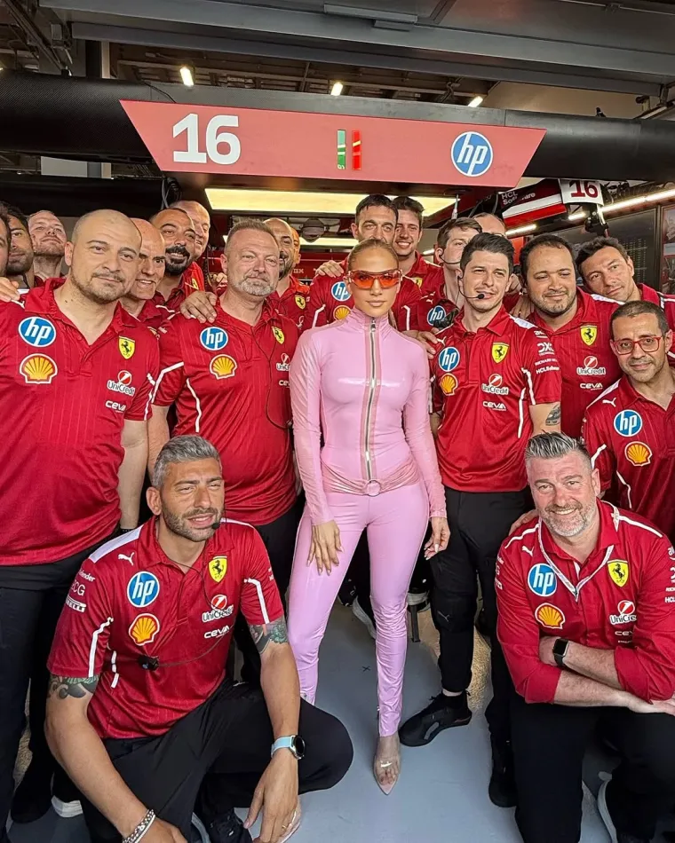 Najviše je pažnje privukla njen posjet garaži Ferrarija.