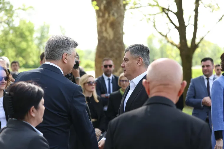 Politički šok u Jasenovcu! Nitko nije očekivao ovo od Milanovića i Plenkovića, što javnost ne zna?