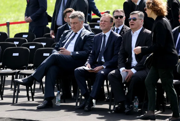 Politički šok u Jasenovcu! Nitko nije očekivao ovo od Milanovića i Plenkovića, što javnost ne zna?