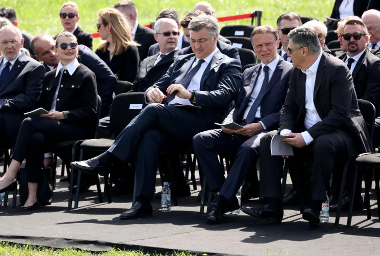 Politički šok u Jasenovcu! Nitko nije očekivao ovo od Milanovića i Plenkovića, što javnost ne zna?