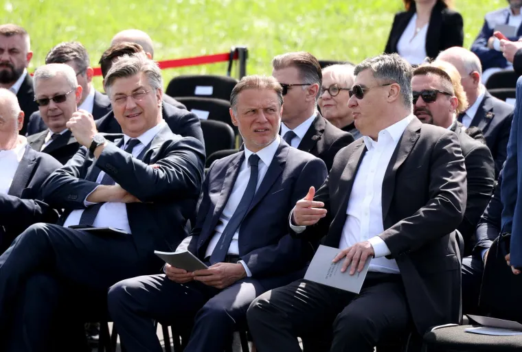 Politički šok u Jasenovcu! Nitko nije očekivao ovo od Milanovića i Plenkovića, što javnost ne zna?