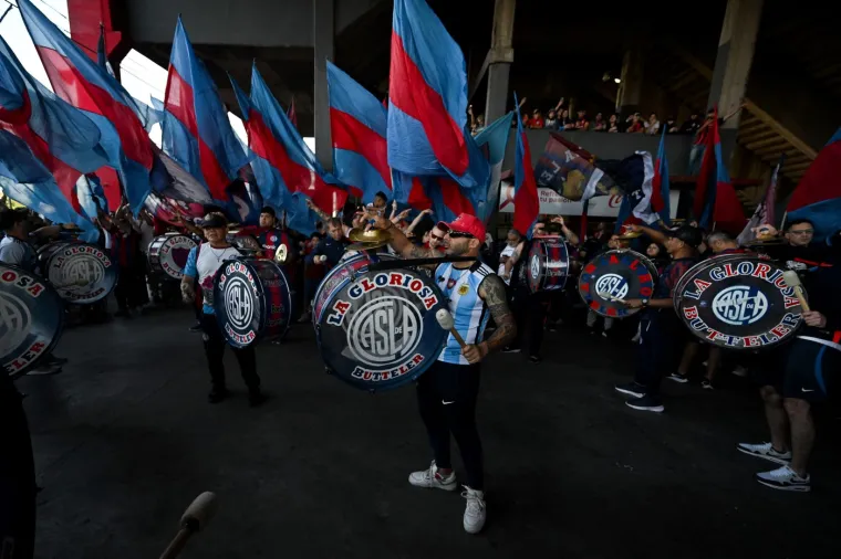 Klub koji je papa obožavao ima nevjerojatne navijače. Njihova borba izvan tribina kult je u Argentini