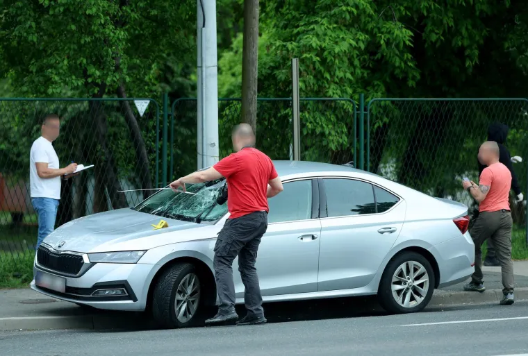 Policajci ih opkolili nasred ceste. Pokušali su pobjeći, ali nije im bilo spasa