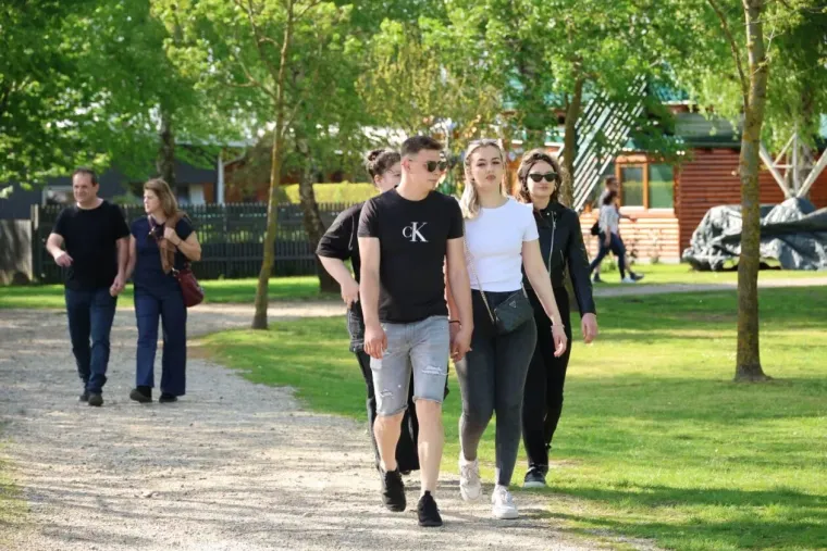 Jedna u bijelom, druga u crnom: Ove mlade Međimurke su svima zapele za oko