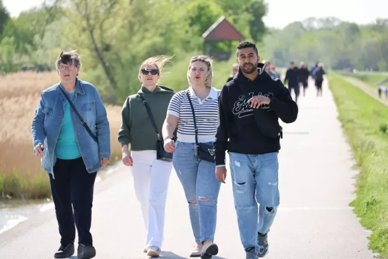 Jedna u bijelom, druga u crnom: Ove mlade Međimurke su svima zapele za oko