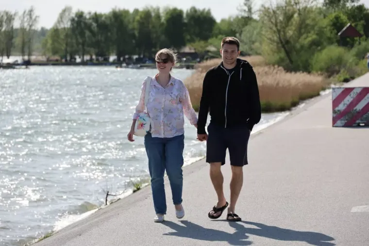 Jedna u bijelom, druga u crnom: Ove mlade Međimurke su svima zapele za oko