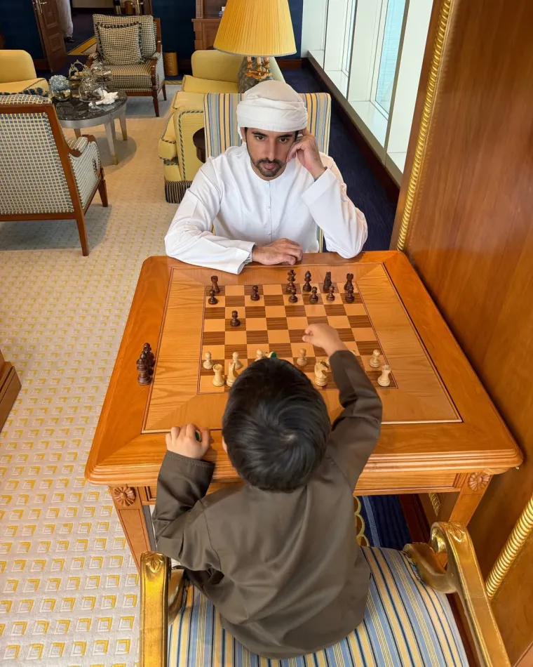 Ovo je princ Dubaija: Oženio rođakinju, a njegov luksuzni život prati 17 milijuna ljudi