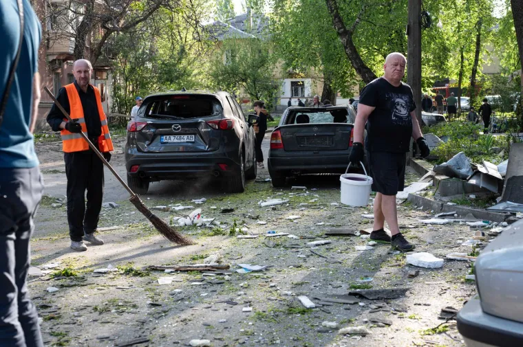 Zračna uzbuna bila je na snazi ​​u glavnom gradu šest sati.