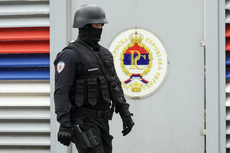 Reagirajući na neuspjeli pokušaj privođenja Dodika SDP BiH, Narod i pravda (NiP) te Naša stranka (NS) oglasile su se zajedničkom izjavom u kojoj su iskazale punu potporu SIPA-i i drugim sigurnosnim agencijama na razini države.