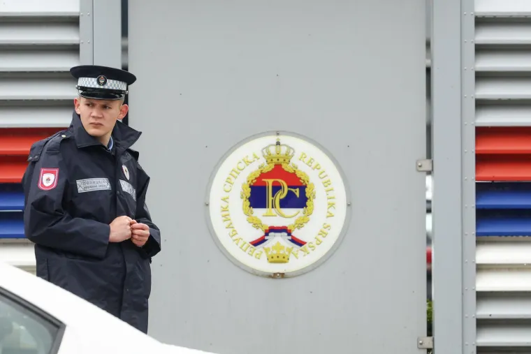 Duge cijevi i opaki momci: Naoružani specijalci čuvaju Milorada Dodika