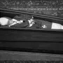 Tijelo 88-godišnjeg pape Franje, koji je preminuo u ponedjeljak u vatikanskom Domu svete Marte nakon moždanog udara, u srijedu je u svečanoj procesiji doneseno u crkvu svetog Petra.