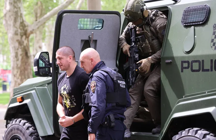U operaciji probijanja mafijaške bande pomoglo je dekodiranje komunikacije u aplikaciji Sky. Obrana pokušava osporiti zakonitost korištenja razgovora iz ove aplikacije koju koriste kriminalci diljem svijeta za koju su smatrali da  je &quot;neprobojna&quot;. 