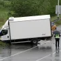 Osim helikoptera Hitne pomoći na terenu su bili i vatrogasci koji su izvukli jednu osobu iz auta. 