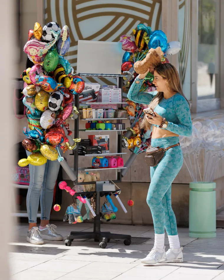 Zadar u pravom ljetnom điru: Zgodne Dalmatinke osvojile &scaron;picu u haljinama i kratkim hlačama