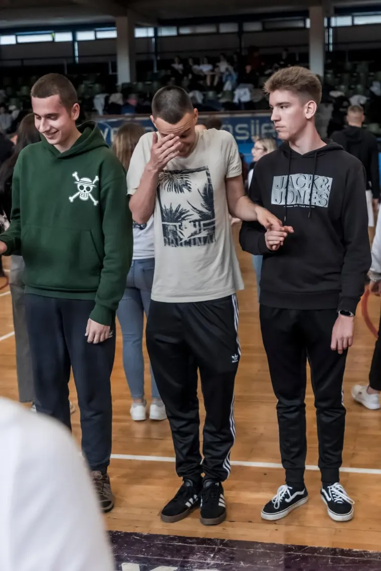 Osječki maturanti nisu se sramili pokazati svoje plesne vještine na podiju