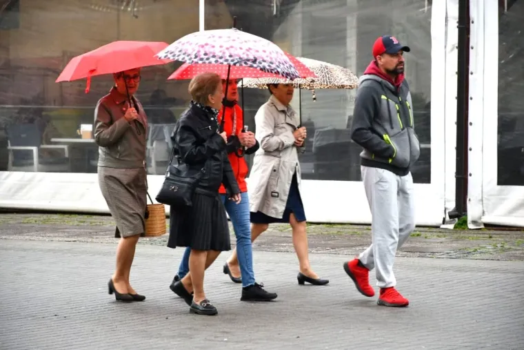 Kao da je pao snijeg: Čakovčanke se zabundale za šetnju gradom
