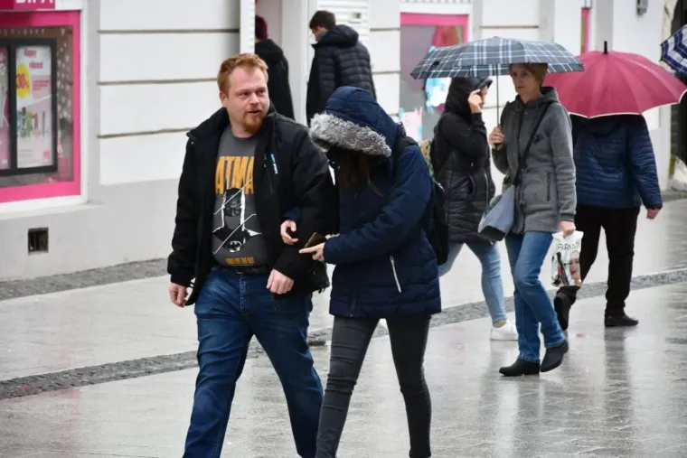 Kao da je pao snijeg: Čakovčanke se zabundale za šetnju gradom