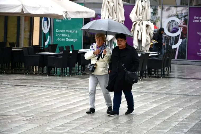 Kao da je pao snijeg: Čakovčanke se zabundale za šetnju gradom