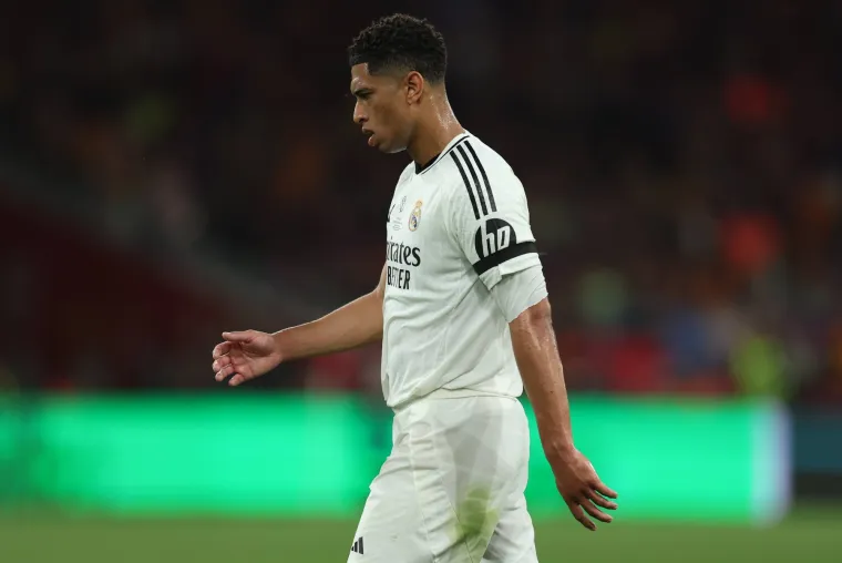 Engleska zvijezda crveni karton dobila je u 999. minuti utakmice, odnosno nakon susreta, jer je po obja&scaron;njenju sudca nakon njegovog posljednjeg zvižduka nasilno krenuo prema sudačkom timu.