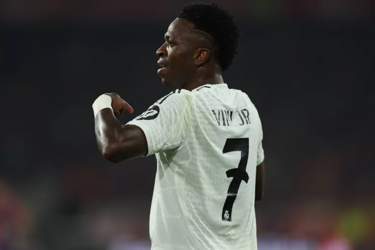 Pomalo je iznenađujuće da su tri nogometa&scaron;a Reala dobili crvene kartone, a niti jedan od njih nije 'vječna svađalica', Vinicius Junior.